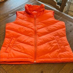 Land’s End Women's Orange Puffer Vest Small